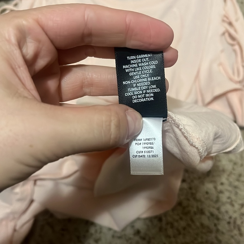 torrid love sick light pink slashed cold shoulder sleeve t shirt - Picture 14 of 14